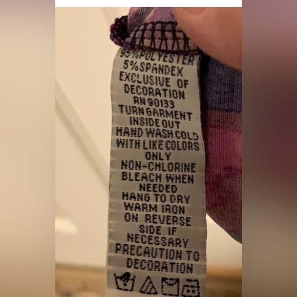 Beautiful Fuchsia Swirled Patern Bob Mackie Wearable Art Jeweled Blouse, Medium - Picture 5 of 5